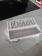 Riviera Maison mandje, Ophalen