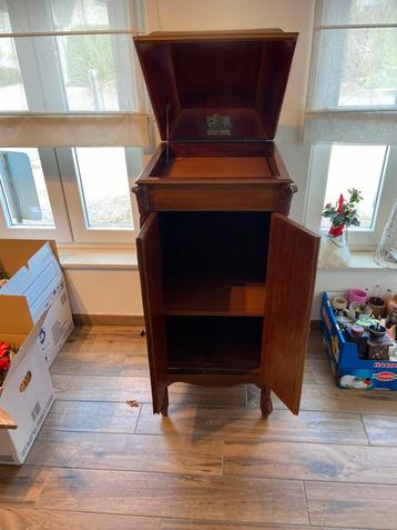 Meuble à gramophone, Enlèvement