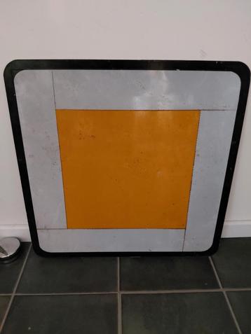 Verkeersbord beschikbaar voor biedingen