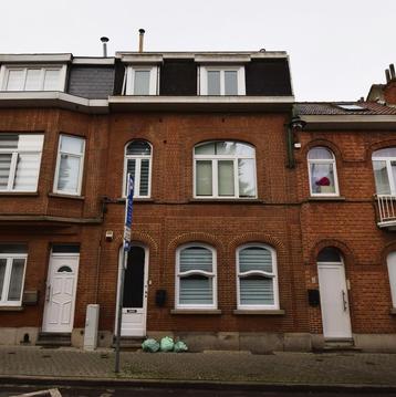 Huis te koop in Molenbeek-Saint-Jean, 4 slpks beschikbaar voor biedingen