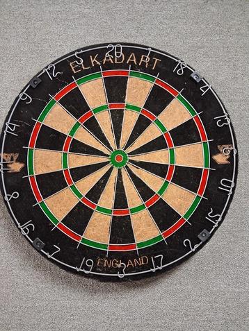 Dartsbord Elkadart + 2 sets pijltjes beschikbaar voor biedingen