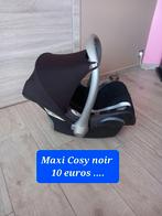 Maxi Cosy noir bon etat, Enlèvement, Utilisé