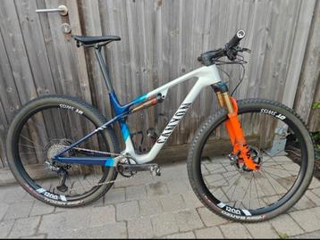 Canyon Lux World Cup CFR Team 2023 Medium beschikbaar voor biedingen