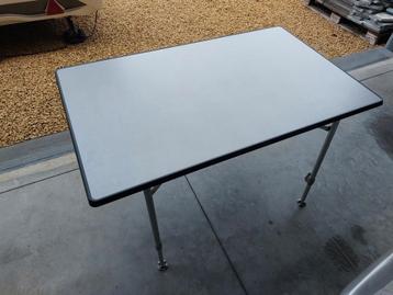 Westfield kampeertafel 115  70 cm, ALU verstelbare poten. beschikbaar voor biedingen