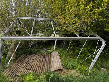 Serre 3x3 beschikbaar voor biedingen
