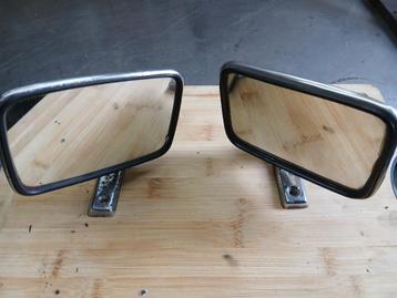 Opel oldtimer spiegels beschikbaar voor biedingen