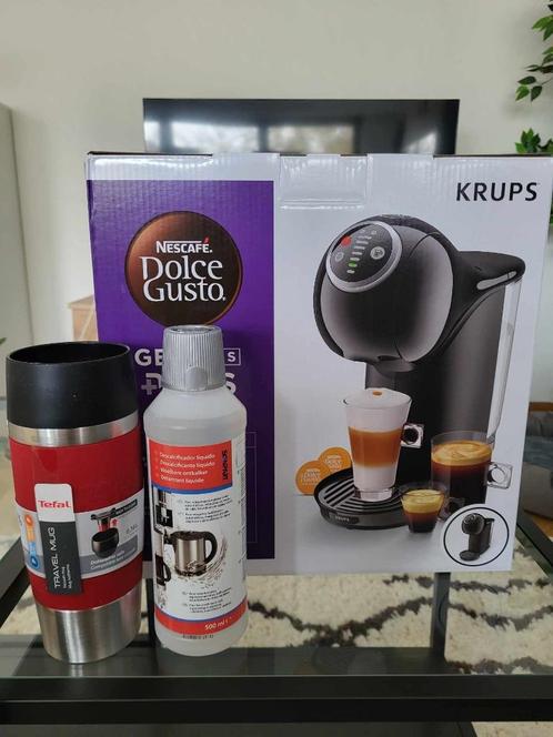 Kofiezet (Dolce Gusto Genio Plus) + ontkalker + thermos, Elektronische apparatuur, Koffiezetapparaten, Nieuw, Koffiepads en cups