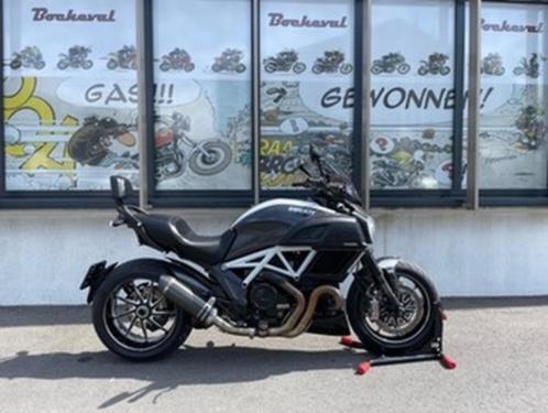 Ducati Diavel Carbon 1200cc *Garantie*, Motos, Motos | Ducati, Entreprise, Tourisme, plus de 35 kW, 2 cylindres, Enlèvement