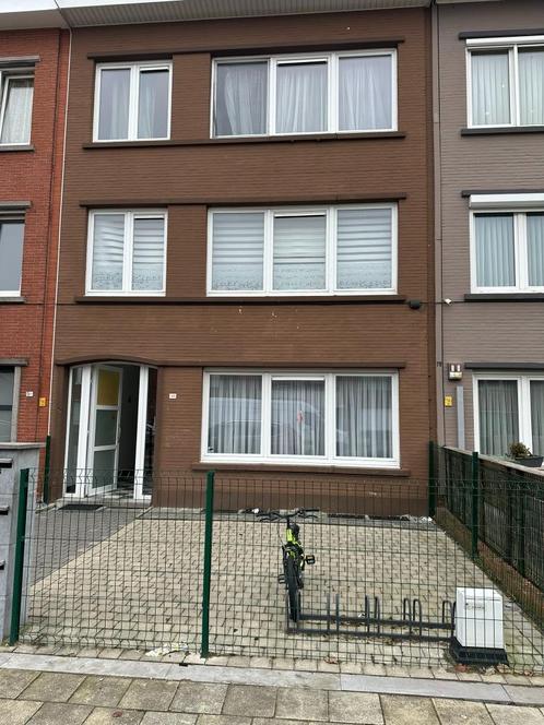 appartement te koop met 3 slaapkamers 2 verdiep, Immo, Huizen en Appartementen te koop, Antwerpen (stad), tot 200 m², Appartement
