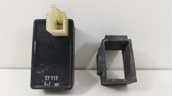 Relais brandstof pomp TF319 8.2 181 Honda ST 1100, Motoren, Onderdelen | Honda