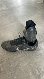 Nike voetbalschoenen maat 40, Sport en Fitness, Voetbal, Ophalen, Gebruikt, Schoenen