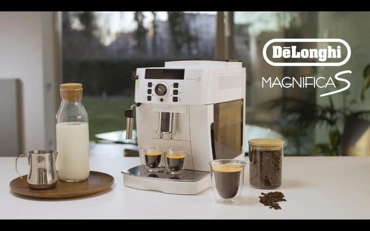 Koffiemachine De'Longhi Magnifica S, Elektronische apparatuur, Koffiezetapparaten, Zo goed als nieuw, Gemalen koffie, Koffiebonen