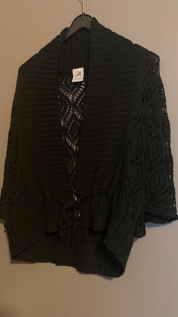 Gilet noir pour dame taille L, Vêtements | Femmes, Pulls & Gilets, Comme neuf, Taille 42/44 (L), Noir, Enlèvement ou Envoi