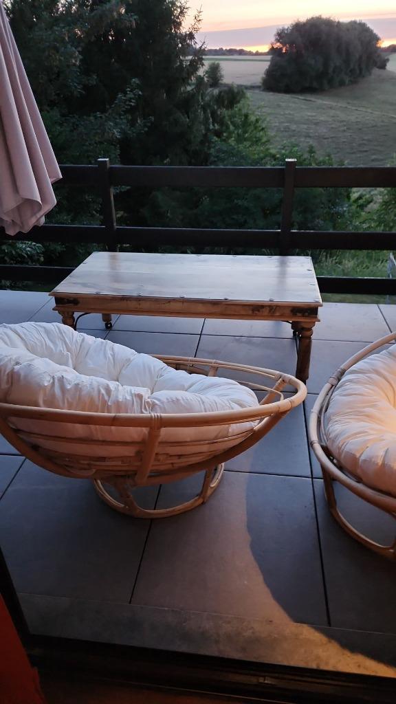 Table en chene + 2 fauteuils rotin, Huis en Inrichting, Tafels | Salontafels, Zo goed als nieuw, Ophalen