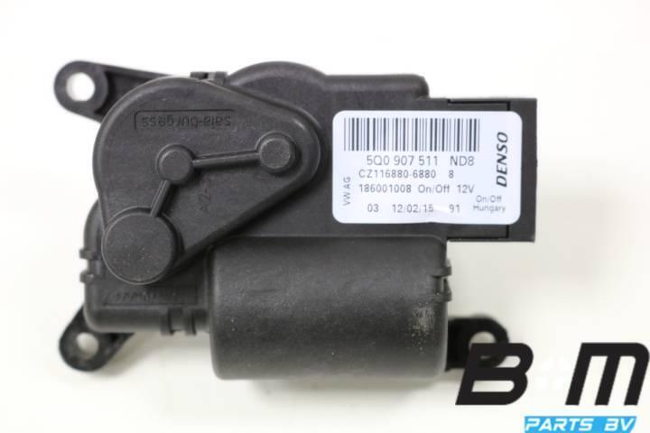 Kachelstelmotor Volkswagen Passat B8 Variant, Auto-onderdelen, Airco en Verwarming, Gebruikt