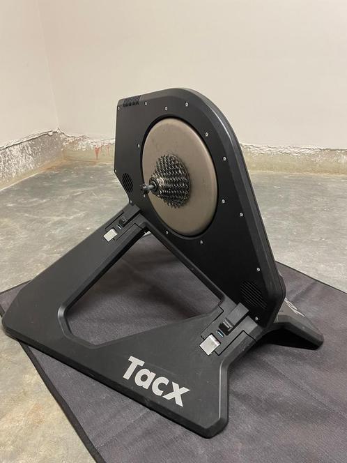 Tacx Neo smart fietstrainer + cassette, Sport en Fitness, Wielrennen, Zo goed als nieuw, Ophalen