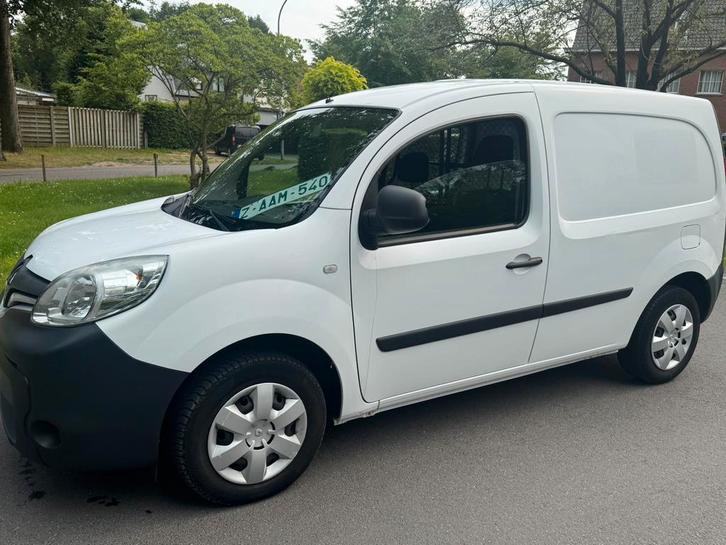 Renault Kangoo 11/2018 / 147d kms / Airco Navi, Auto's, Bestelwagens en Lichte vracht, Bedrijf, Te koop, Bluetooth, Renault, Ophalen