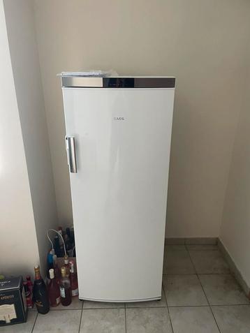Koelkast AEG 320 l beschikbaar voor biedingen