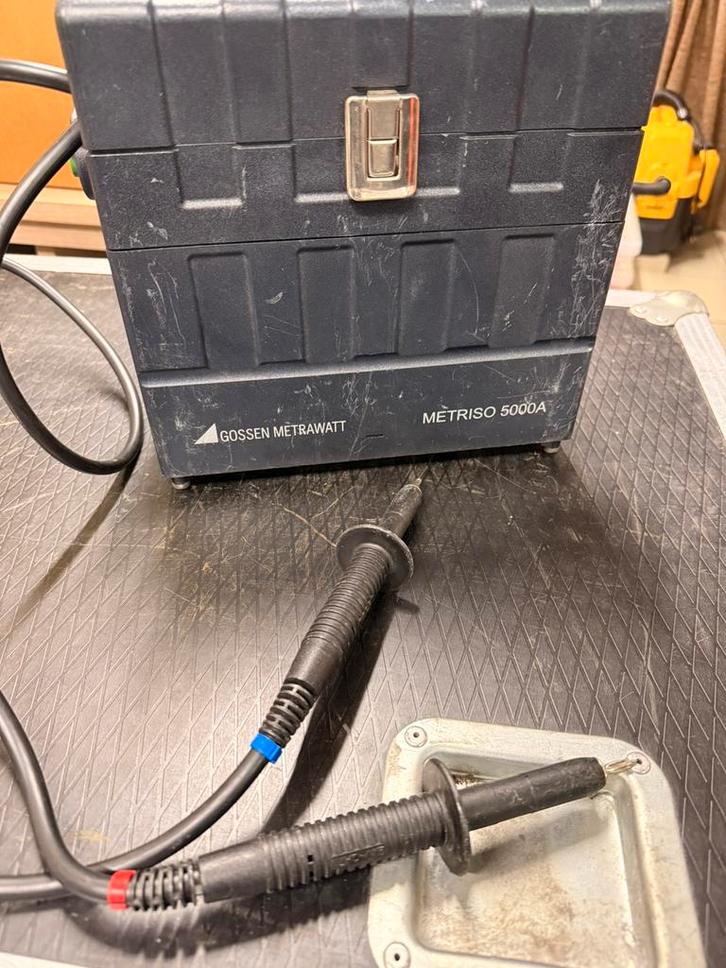Metriso 5000A Megger – isolatieweerstand meetinstrume, Doe-het-zelf en Bouw, Meetapparatuur, Zo goed als nieuw, Ophalen