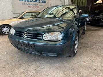 Vw Golf 2 litre Automatic très belle bon état  beschikbaar voor biedingen
