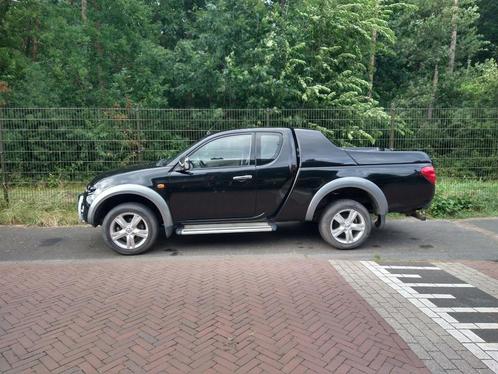 Unieke Mitsubishi L200 CLUB CAB 4WD INTENSE pickup weinig km, Autos, Mitsubishi, Particulier, L200, 4x4, Airbags, Air conditionné