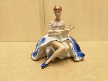 Marquise  (fine porcelaine)  beschikbaar voor biedingen