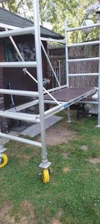 tuin steiger/rubberwielen/steunpoten/vloer met luik, Ophalen of Verzenden, Zo goed als nieuw, Rolsteiger of Kamersteiger, 2 tot 5 meter