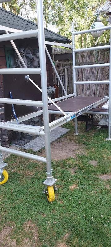 tuin steiger/rubberwielen/steunpoten/vloer met luik beschikbaar voor biedingen