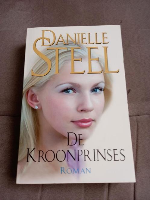 Danielle Steel - De Kroonprinses, Boeken, Romans, Zo goed als nieuw, Amerika, Ophalen of Verzenden