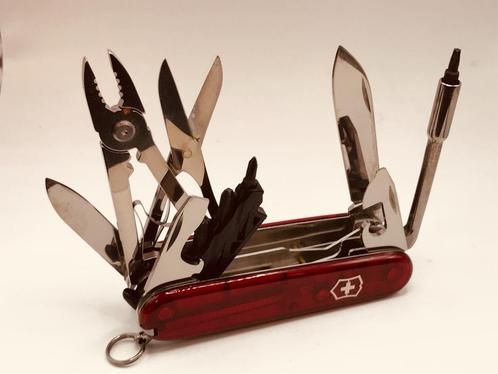 Victorinox CyberTool M transparant rood 1.7725.T Swiss Army, Caravans en Kamperen, Kampeergereedschap, Nieuw, Ophalen of Verzenden