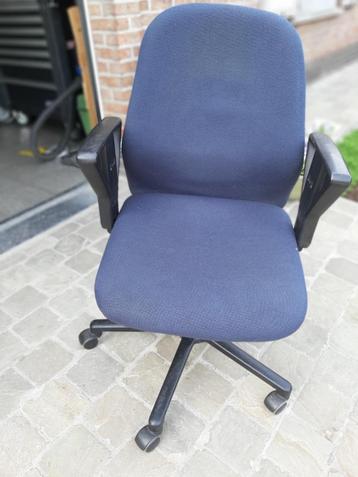 ergonomische bureaustoel x 2 beschikbaar voor biedingen