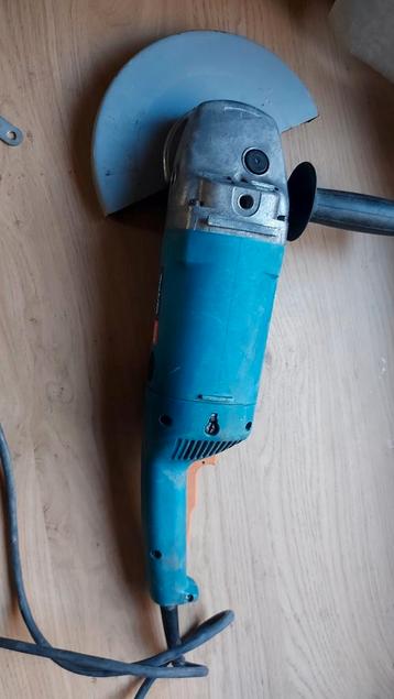 Meuleuse / disqueuse Makita, Enlèvement ou Envoi, Comme neuf, 1000 watts ou plus, Meuleuse d'angle