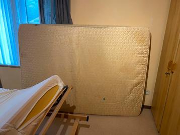 Gratis matras 140*195 beschikbaar voor biedingen