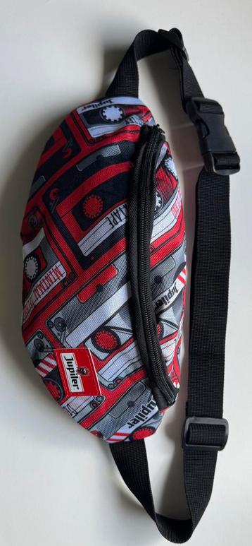 Heuptasje/fannypack van biermerk Jupiler beschikbaar voor biedingen