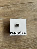 Zilveren Pandora bedel met bloemen, uitstekende staat, Pandora, 1 bedel, Ophalen of Verzenden, Zo goed als nieuw