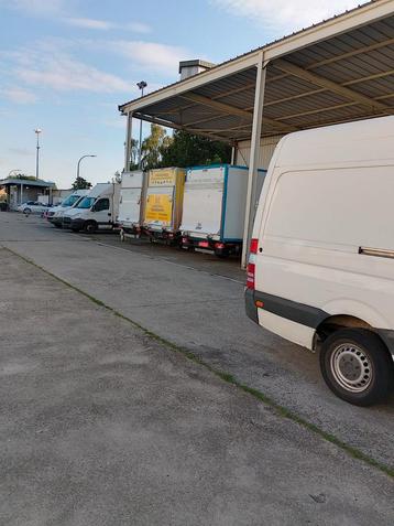 camionette à loué  disponible aux enchères