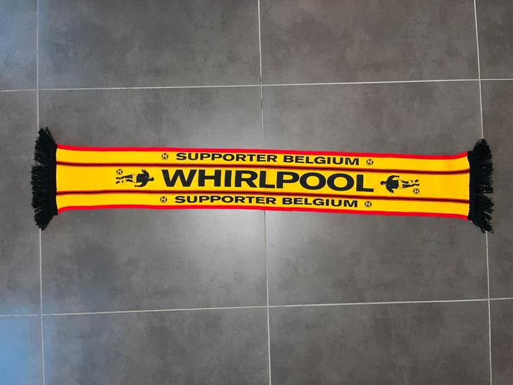 Vintage voetbalsjaal Rode Duivels: Supporter Belgium, Verzamelen, Sportartikelen en Voetbal, Zo goed als nieuw, Vaantje of Sjaal