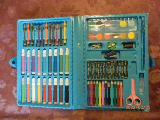 (62) -malette de crayons, Divers, Fournitures scolaires, Comme neuf, Enlèvement ou Envoi