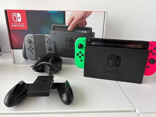 Nintendo Switch + Mario Kart & andere games + Extra's, Games en Spelcomputers, Spelcomputers | Nintendo Switch, Gebruikt, Switch Original
