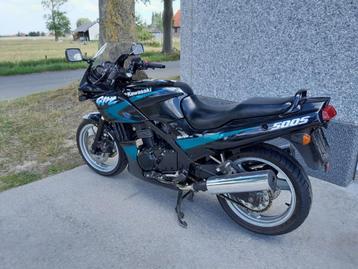 GPZ500S 2X, Plus de 35 kW, 2 cylindres, 500 cm³, Sport
