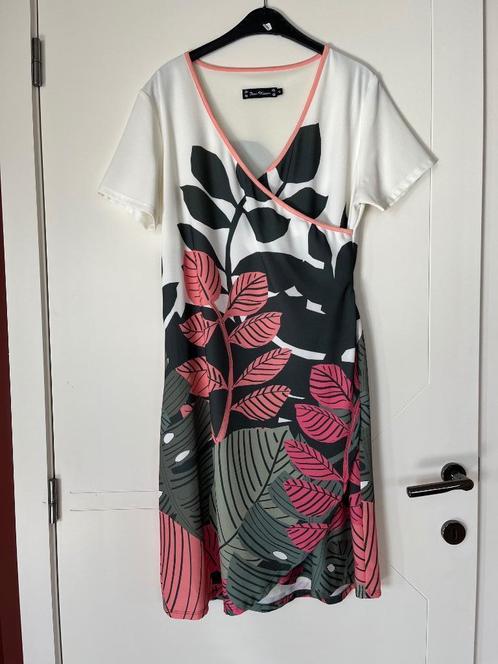 Four Roses knappe jurk mt 42 zgan, Kleding | Dames, Jurken, Zo goed als nieuw, Maat 42/44 (L), Overige kleuren, Knielengte, Ophalen of Verzenden