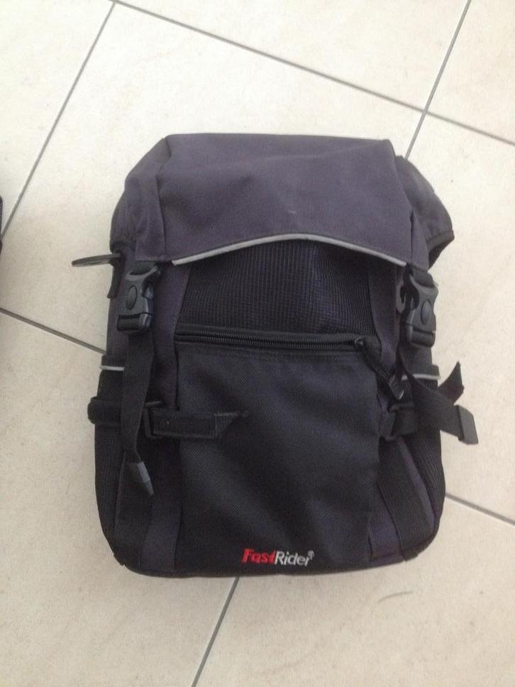 2xsportieve fietstas/Fast Rider/Afneembaar/Nwpr 49 euro, Fietsen en Brommers, Fietsaccessoires | Fietstassen, Zo goed als nieuw