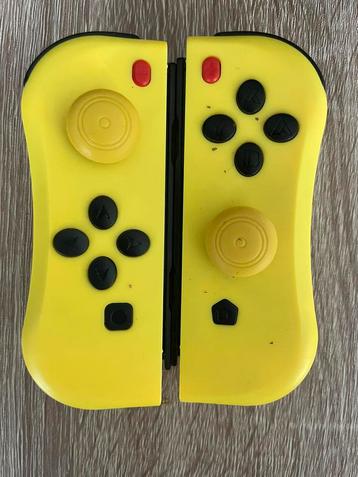 Joycons éditions Pokémon Pikachu