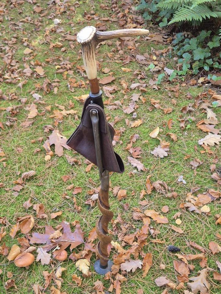 Unieke zitstok / wandelstok met gewei handvat jager jacht, Verzamelen, Dierenverzamelingen, Gebruikt, Gewei of Kop, Hert, Ophalen of Verzenden