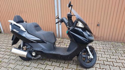 Daelim 125 grote scooter met slechts 2260 km in nieuwstaat, Motos, Motos | Marques Autre, Particulier, Scooter, Enlèvement