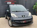 Peugeot 107 1.0i Urban (bj 2008), Auto's, Peugeot, 4 zetels, Zwart, Blauw, Bedrijf