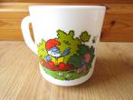 mug tasse les schtroumpfs en arcopal de 1984, Enlèvement ou Envoi, Comme neuf, Tasse(s) et/ou soucoupe(s)