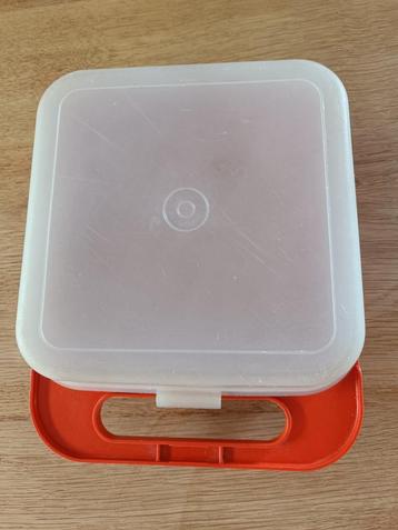 boite à tartines TUPPERWARE beschikbaar voor biedingen