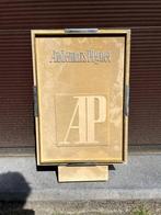 Audemars Piguet vitrine decoratie, Ophalen