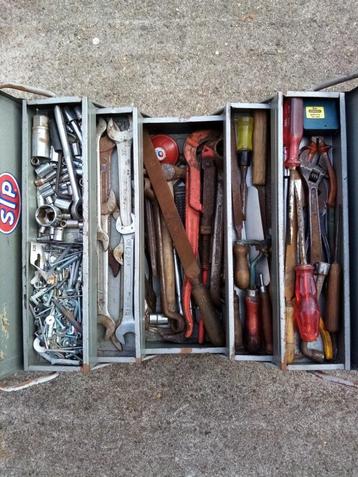 Gereedschap bak  beschikbaar voor biedingen